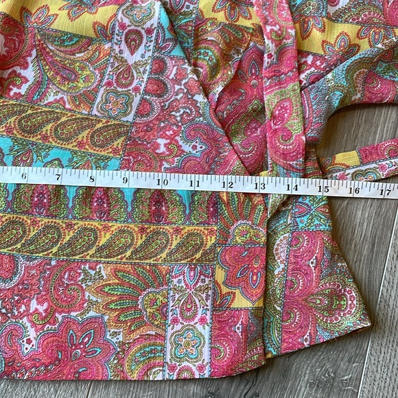 Pretty Paisley Wrap Topper with Inside waist button and ties - Picture 9 of 9